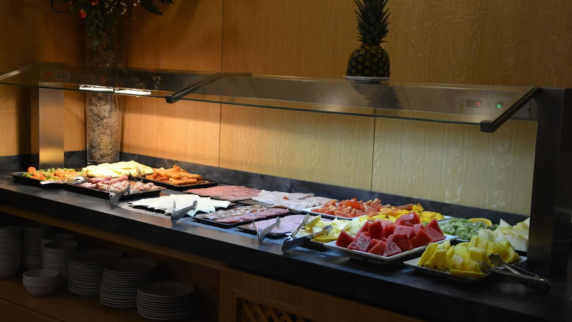 **  Mena Plaza Hotel Nerja Spain